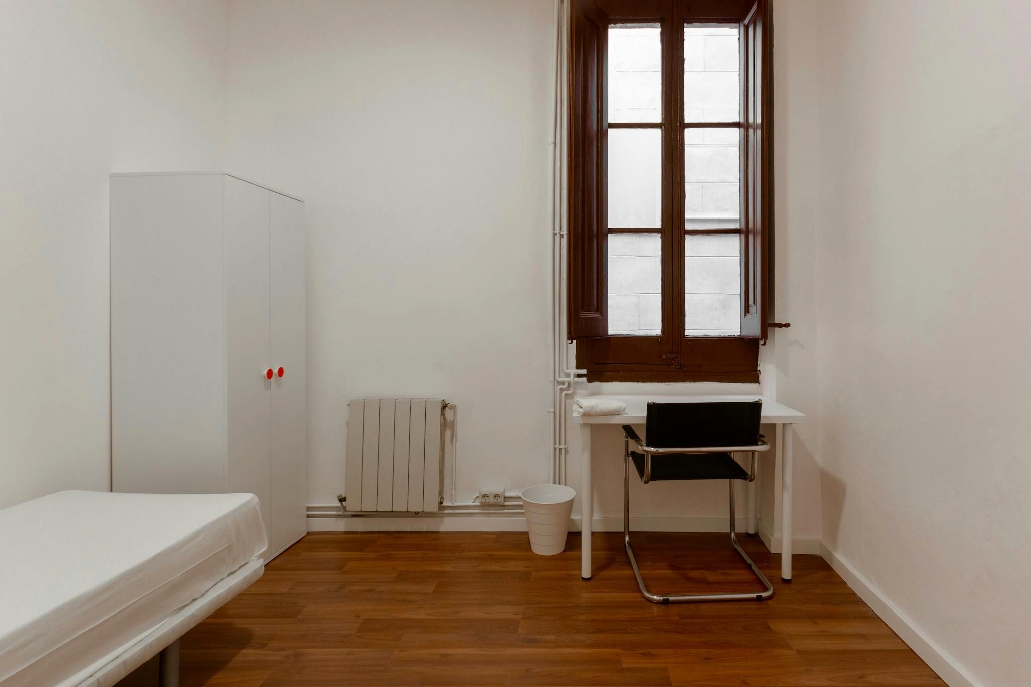 Habitación de Piso para compartir en  Barcelona Capital con Calefacción, Amueblado y Lavadora