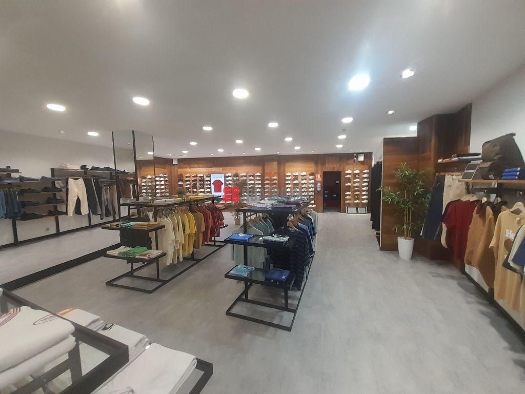 Premises for sale in Santiago de Compostela 