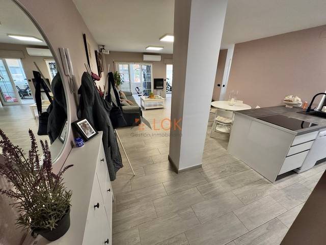 Piso en Venta en Calle Montaña Blanca en Los Guindos - Parque Mediterráneo - Santa Paula