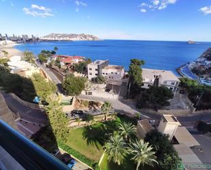 Vista exterior de Pis de lloguer en Benidorm amb Aire condicionat, Piscina i Balcó