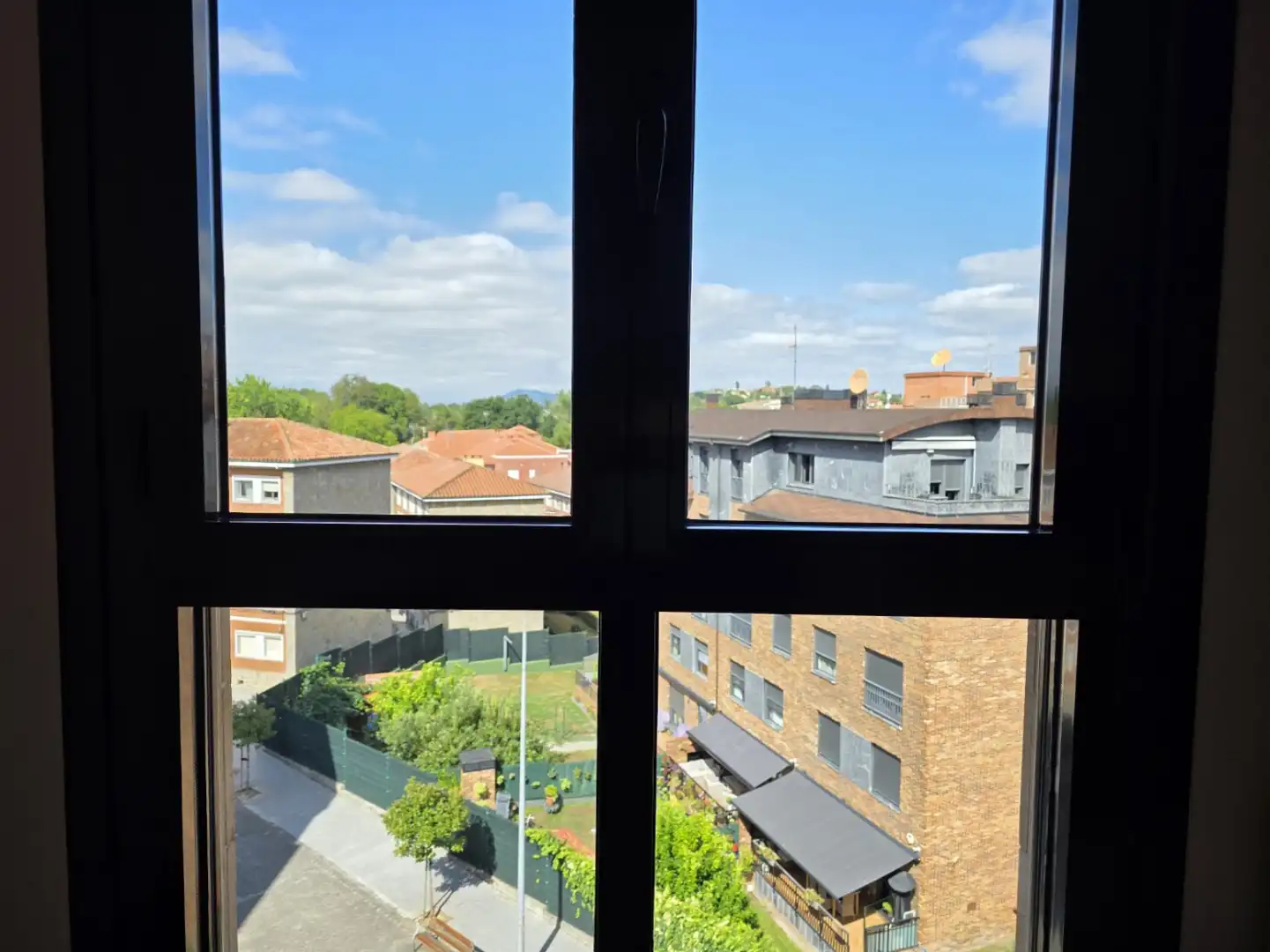 Vista exterior de Piso de alquiler en Siero con Calefacción, Parquet y Trastero