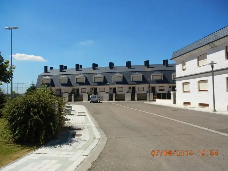 Außenansicht von Gebäude zum Verkauf in Palencia