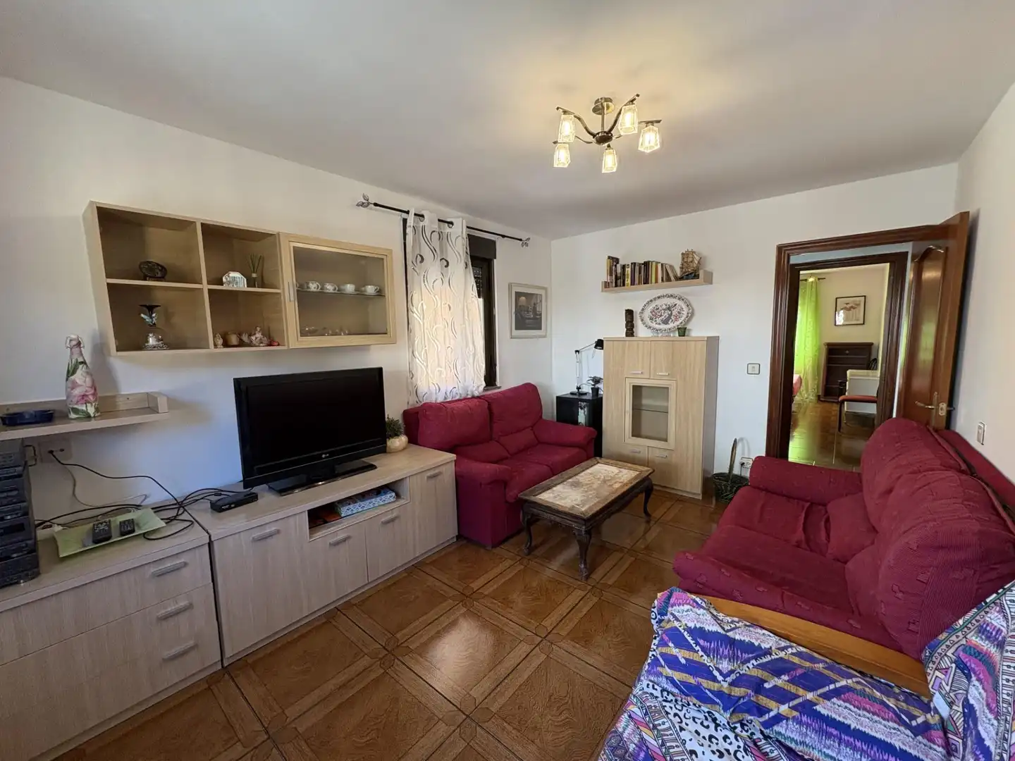 Sala de estar de Edificio en venta en Aller