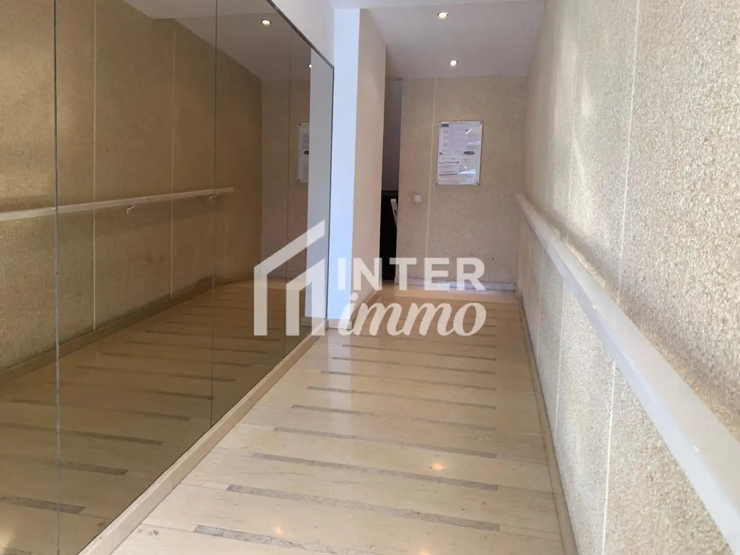 Appartement compact avec ascenseur à vendre à Carrer merce rodoreda 1, imagen 25