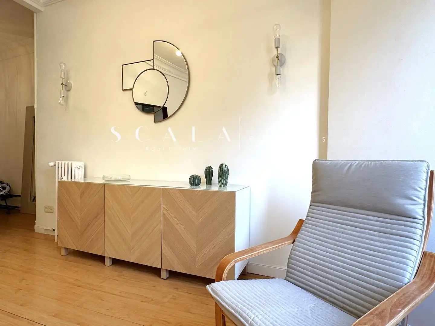 Wohnung zur Miete in Infanta Isabel, Jerónimos