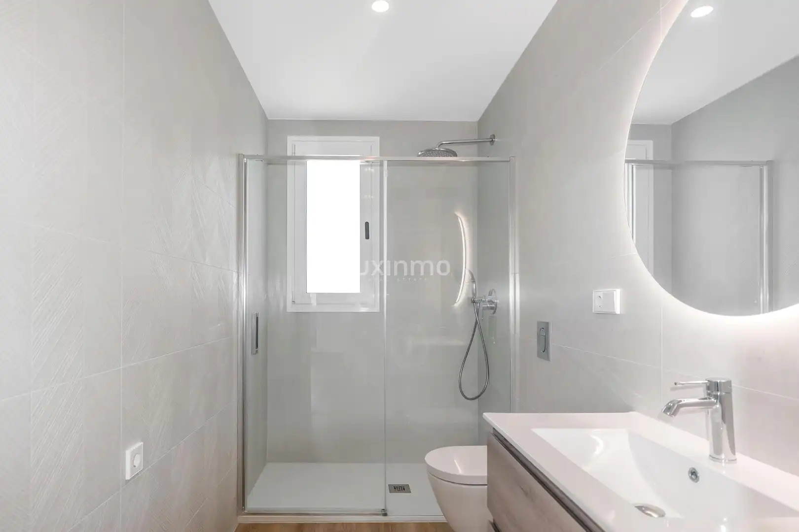 Bathroom of Flat for sale in Benidorm  with Air Conditioner, Heating and Private garden