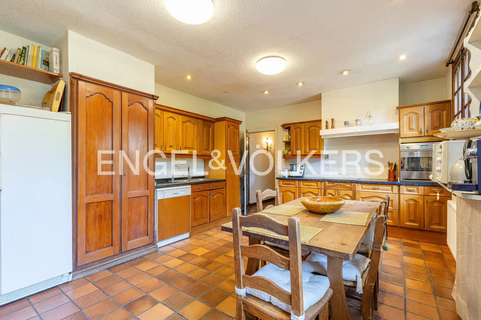 Cocina de Casa o chalet en venta en Pozuelo de Alarcón con Calefacción, Jardín privado y Piscina