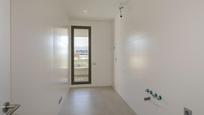 Flat for sale in  Granada Capital  with Terrace and Balcony