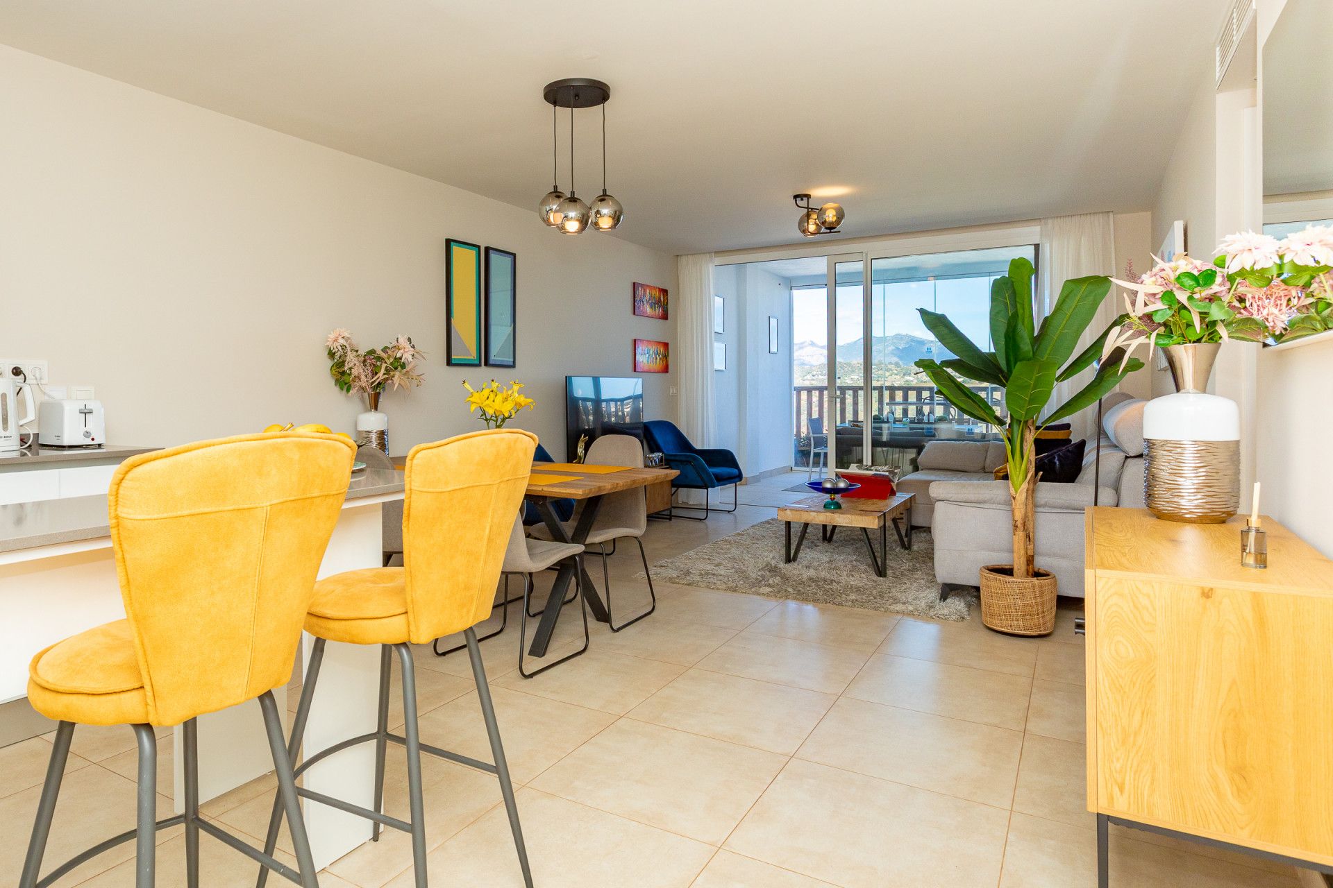 Sala de estar de Planta baja en venta en Mijas con Aire acondicionado, Jardín privado y Terraza