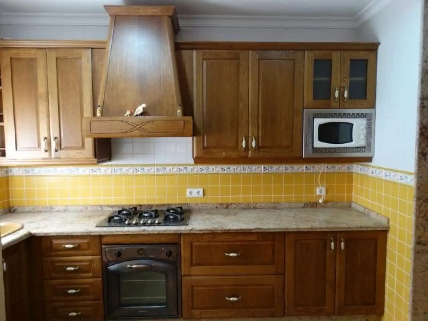 Cuina de Casa o xalet en venda en Villanueva del Rosario amb Aire condicionat, Terrassa i Moblat