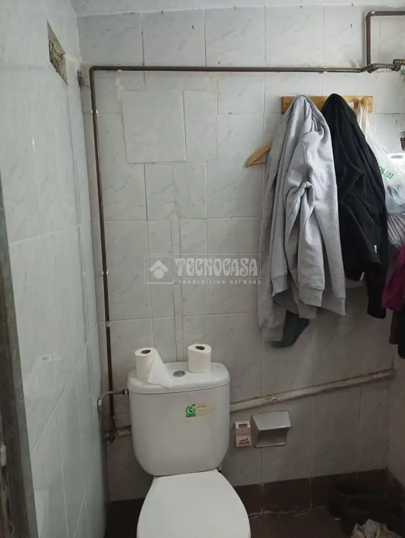 Baño de Local en venta en Badalona