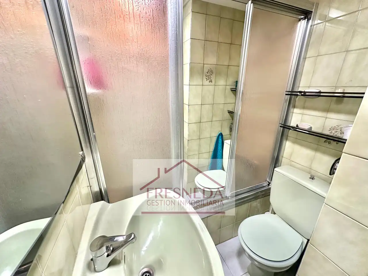Baño de Piso en venta en Oviedo  con Calefacción, Terraza y Trastero