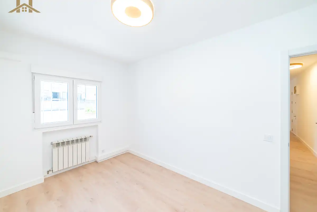 Bedroom of Flat for sale in Pozuelo de Alarcón  with Air Conditioner and Heating