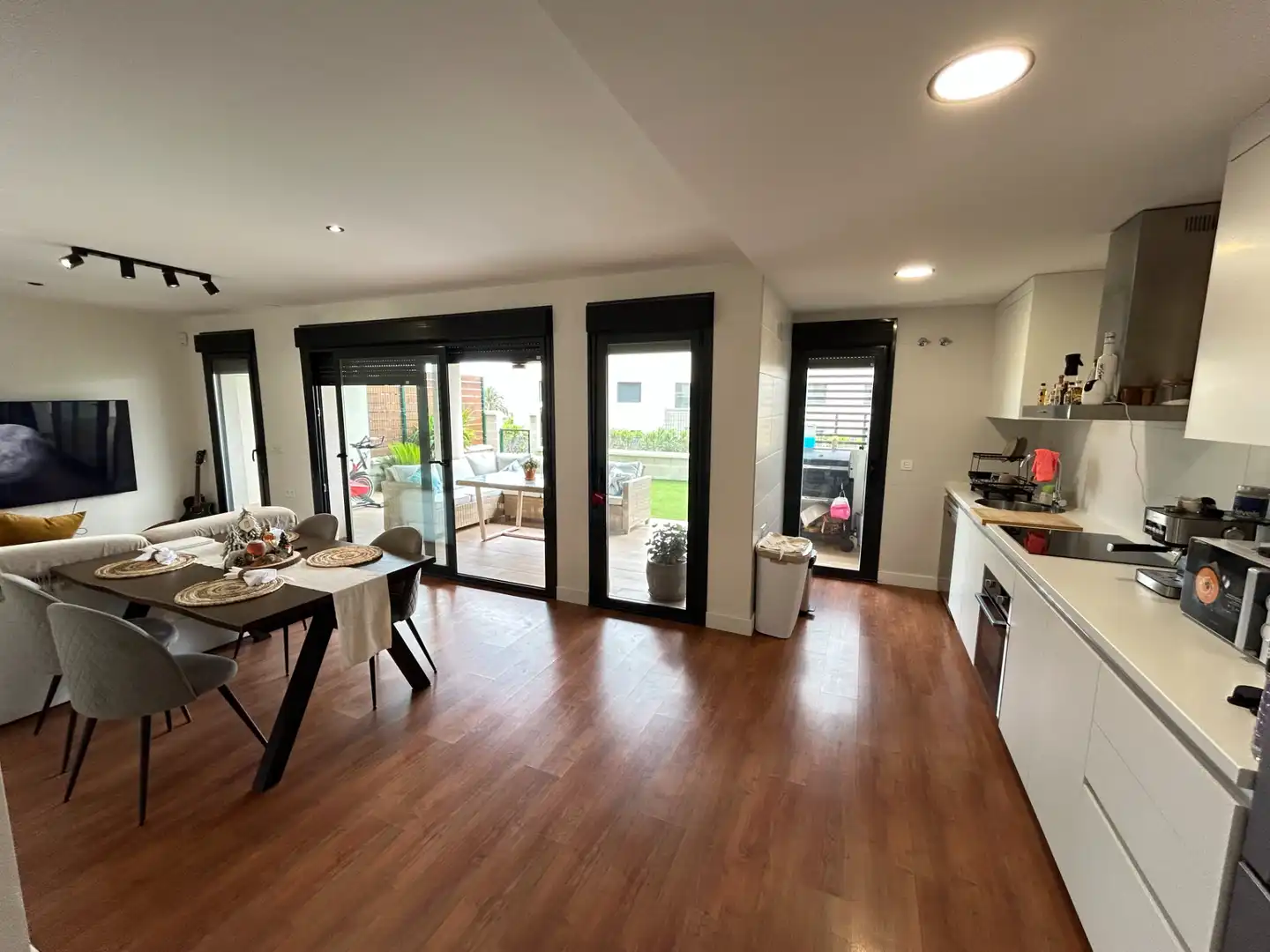 Cocina de Planta baja en venta en Almería con Aire acondicionado, Calefacción y Jardín privado