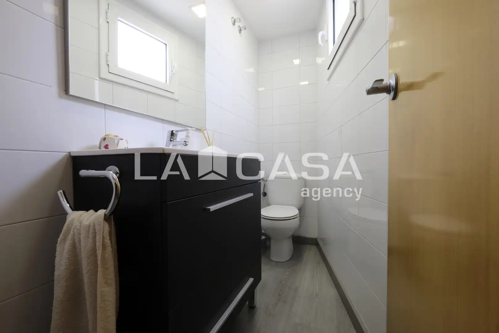 Baño de Piso en venta en Barcelona con Calefacción y Balcón