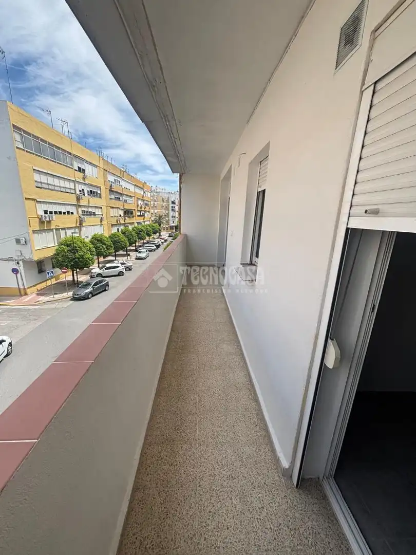 Vista exterior de Pis en venda en Alcalá de Guadaira amb Terrassa