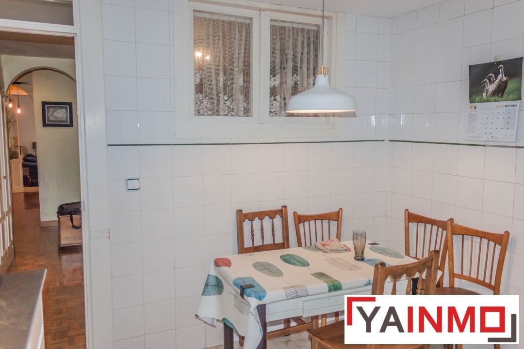 Cocina de Piso en venta en Vitoria - Gasteiz con Calefacción, Parquet y Balcón