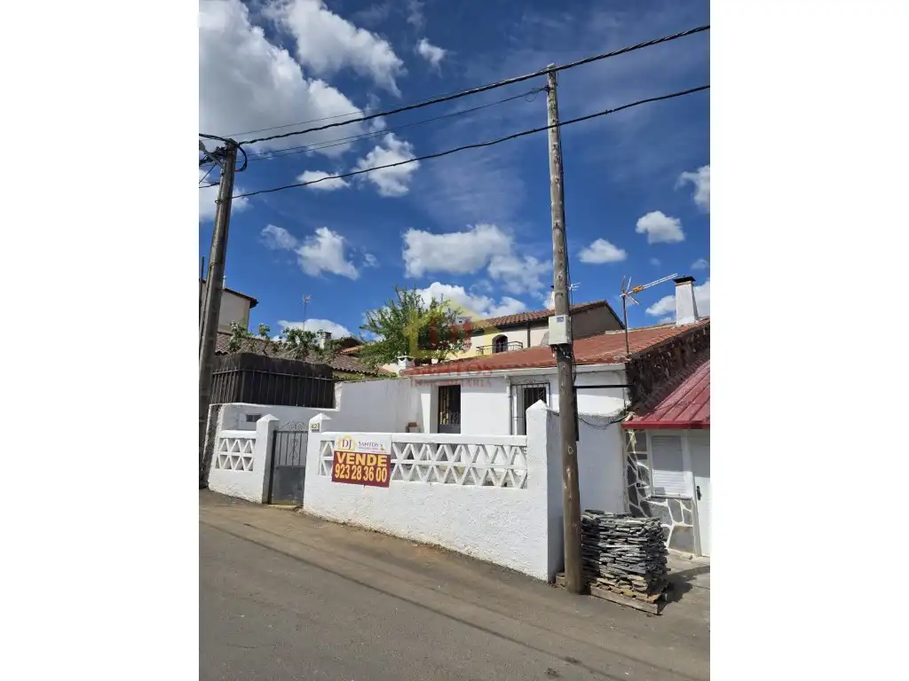 Vista exterior de Casa o chalet en venta en Las Veguillas  con Jardín privado