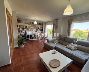 Sala d'estar de Casa o xalet en venda en Tórtola de Henares amb Aire condicionat, Calefacció i Terrassa