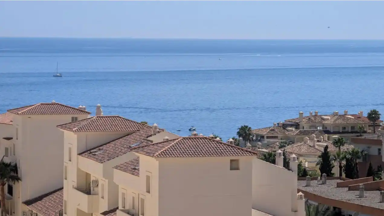 Apartament amb piscina en venda a Torrequebrada, imagen 2