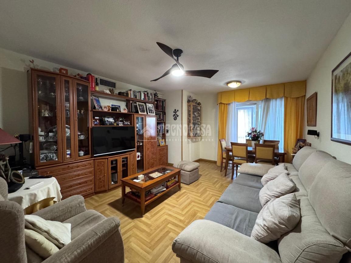 Sala de estar de Piso en venta en  Madrid Capital con Aire acondicionado, Calefacción y Terraza