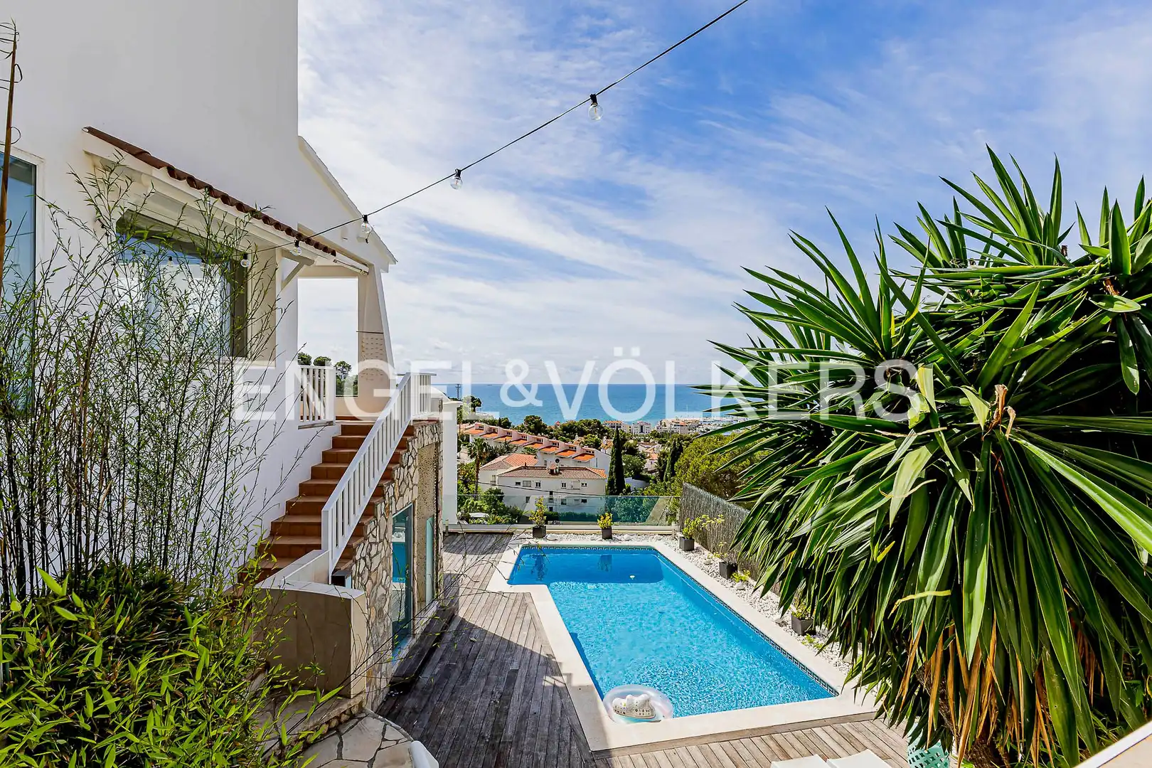 Vista exterior de Casa o chalet en venta en Sitges con Aire acondicionado, Calefacción y Jardín privado