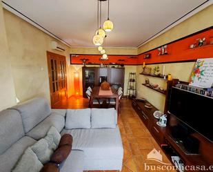 Sala d'estar de Casa o xalet en venda en Linares amb Aire condicionat, Calefacció i Terrassa