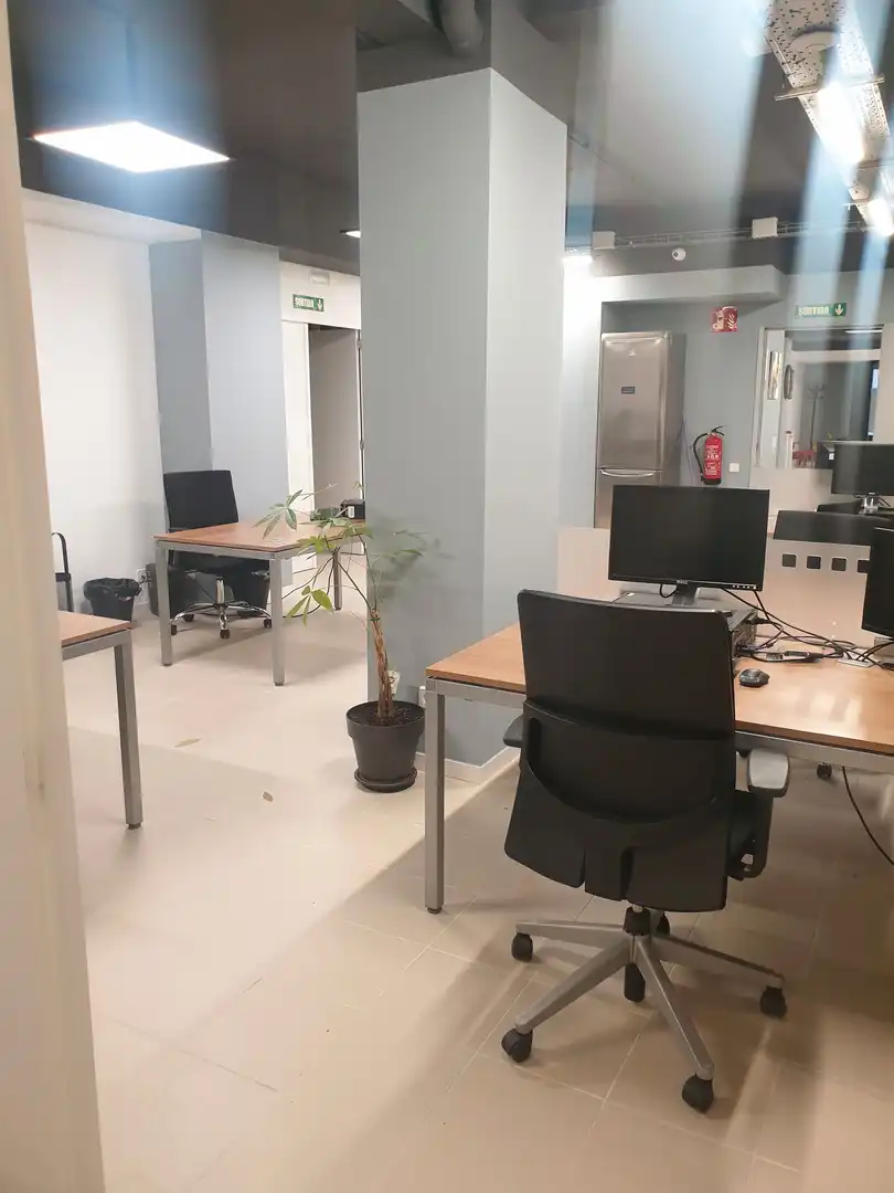 Local en venta en Carrer de la Pubilla Casas, Can Vidalet