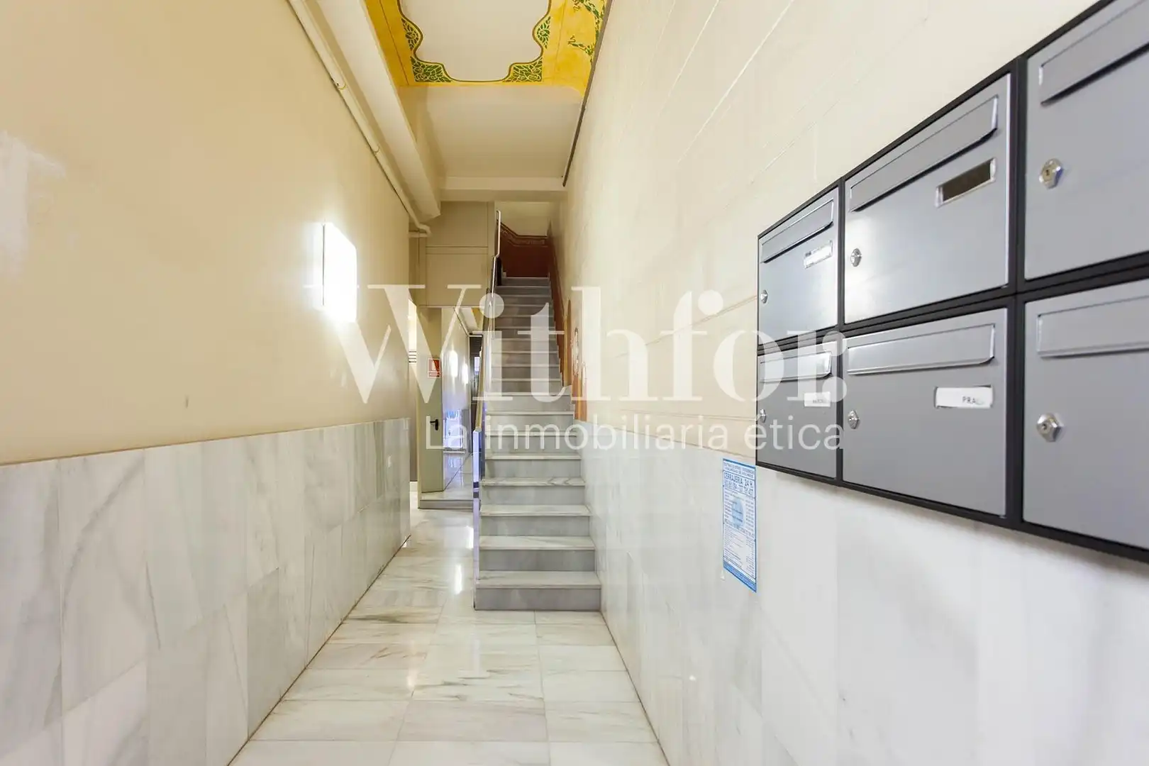 Flat for sale in Barcelona  with Air Conditioner, Heating and Parquet flooring