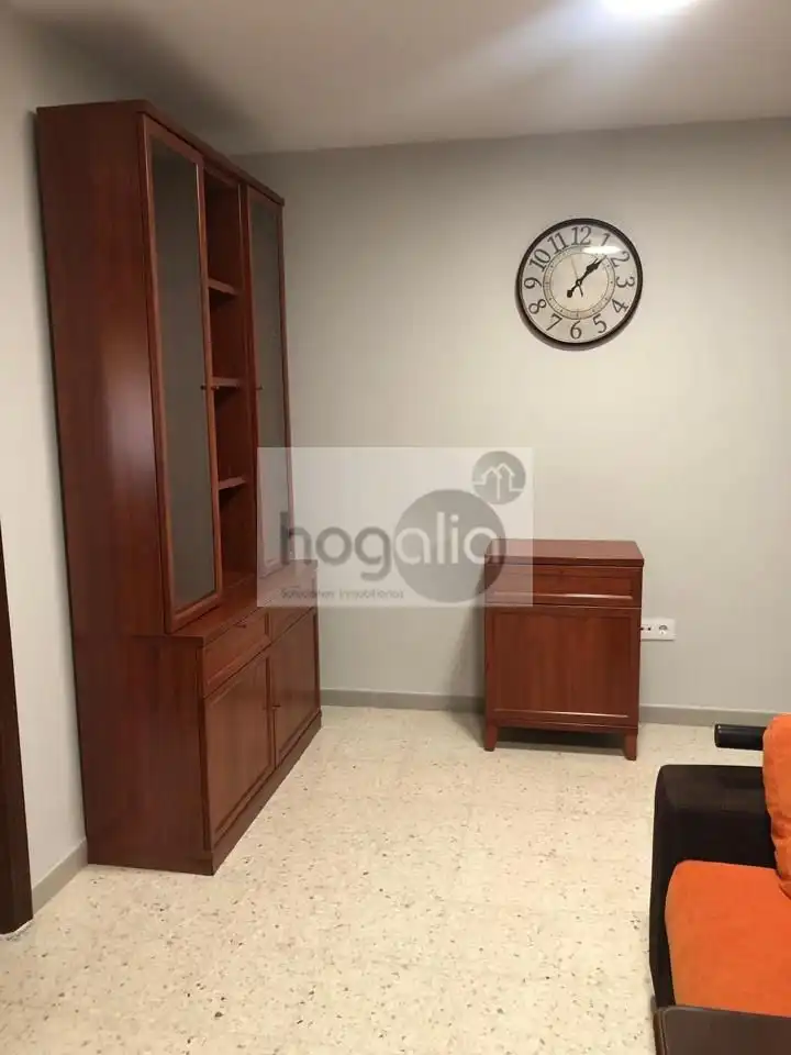 Habitación de Piso de alquiler en Sevilla con Aire acondicionado y Amueblado