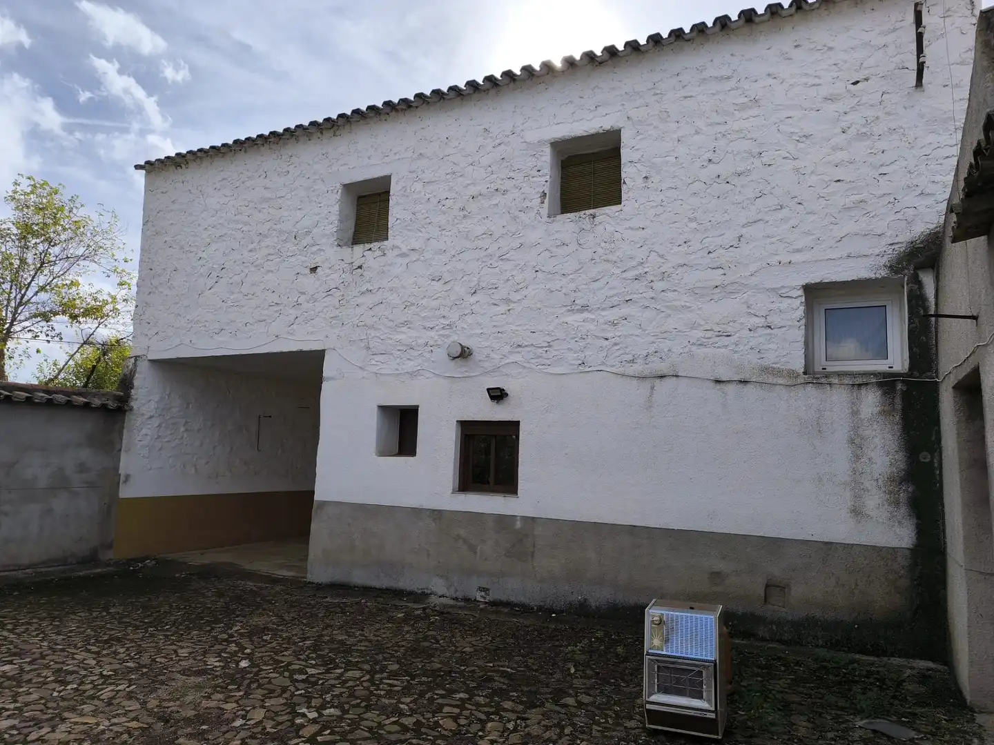 Vista exterior de Casa o xalet en venda en Viso del Marqués amb Aire condicionat, Jardí privat i Moblat