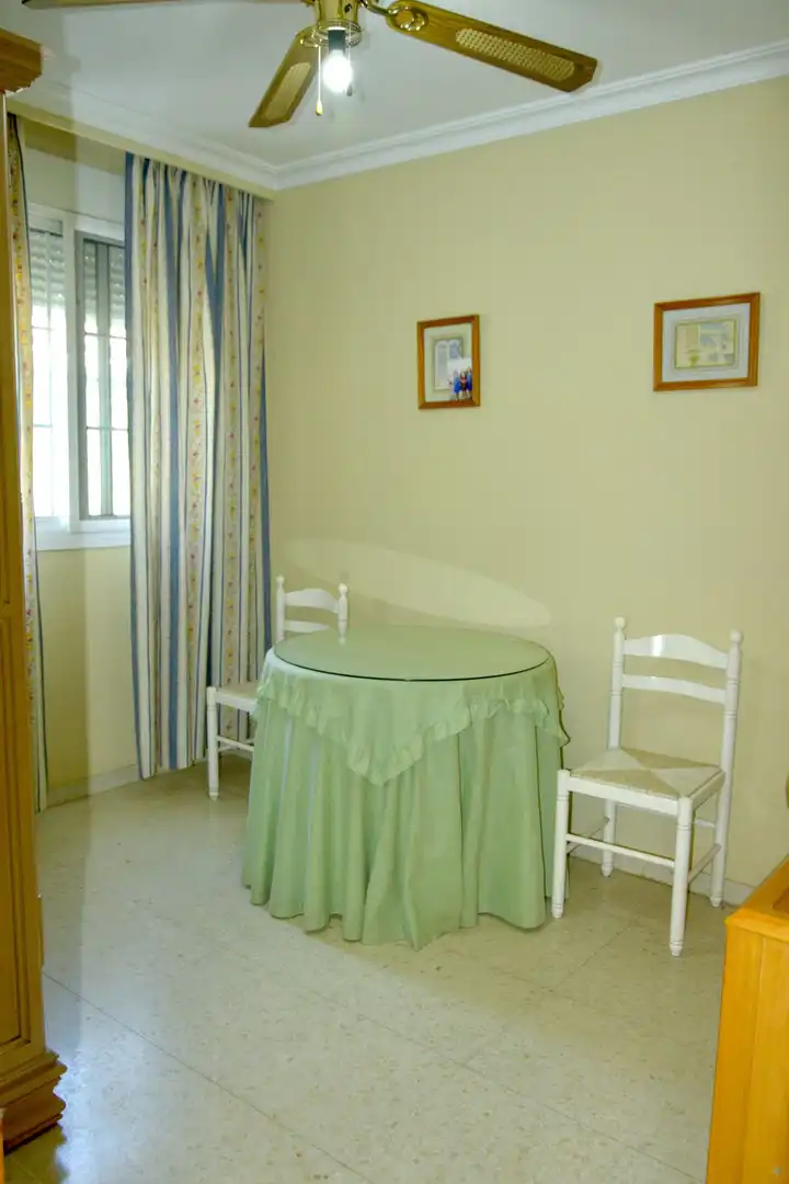 Dormitori de Casa o xalet en venda en Sevilla amb Aire condicionat i Traster