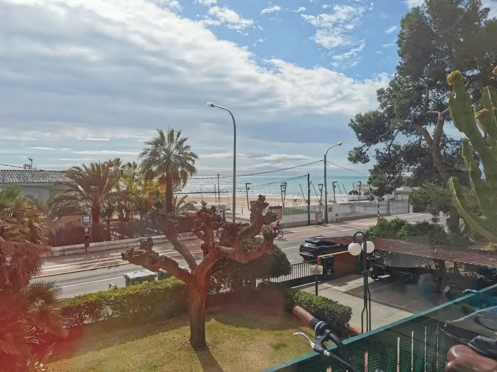 Vista exterior de Apartament de lloguer en Benicasim / Benicàssim amb Moblat, Forn i Rentadora