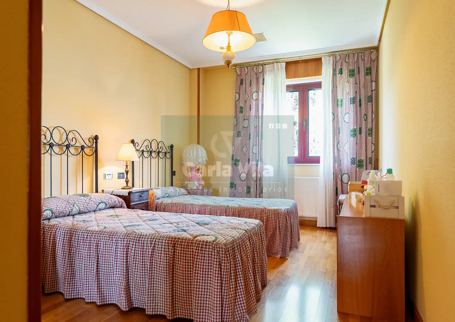 Habitación de Dúplex en venta en Lugo con Calefacción, Jardín privado y Parquet