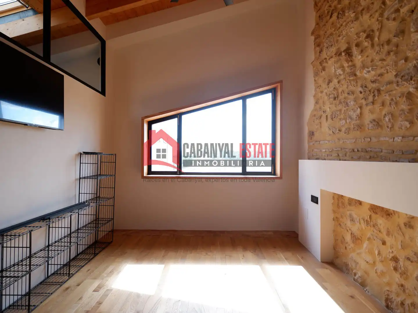 Living room of Houses for sale in Valencia  with Air Conditioner and Heating