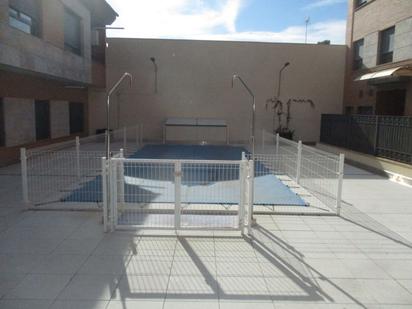 Piscina de Dúplex en venda en Ciudad Real Capital amb Aire condicionat, Calefacció i Parquet