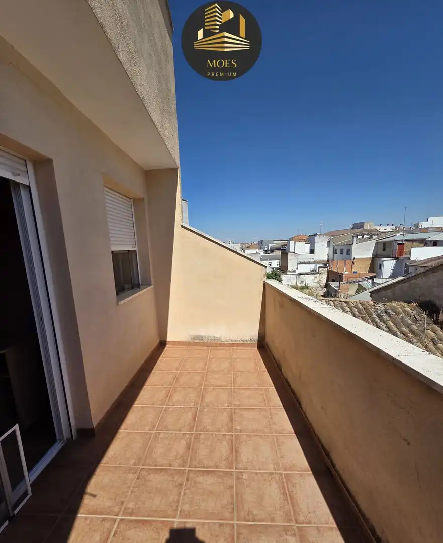Balcony of Flat for sale in Mengíbar  with Air Conditioner, Terrace and Storage room