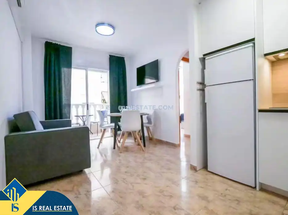 Apartment with balcony for sale in Centro