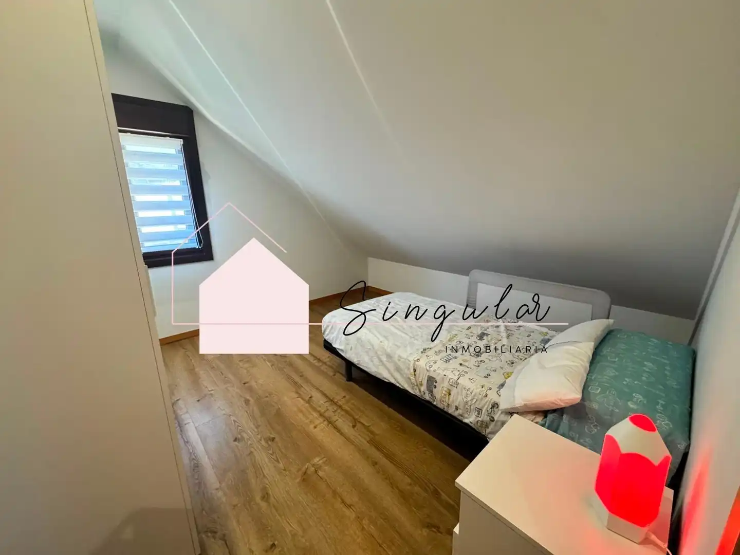 Habitación de Casa adosada de alquiler en Nigrán con Jardín privado y Piscina comunitaria