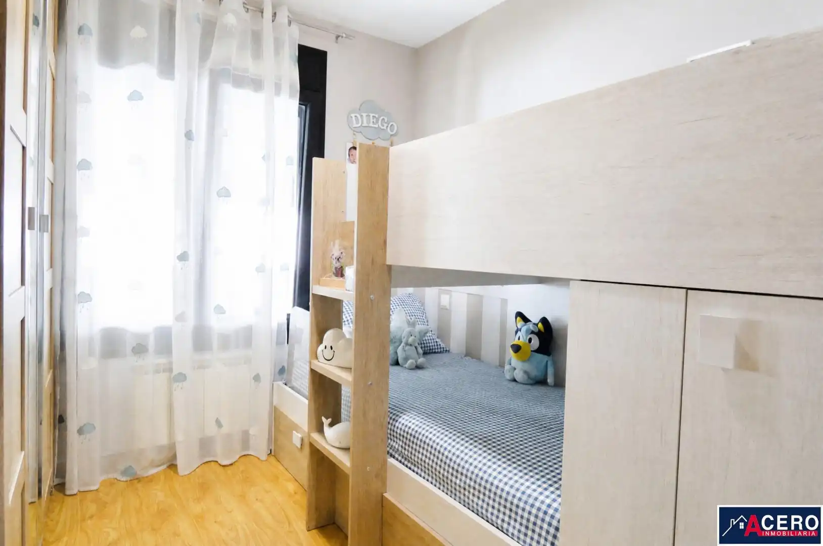 Schlafzimmer von Erdgeschoss zum Verkauf in Santander mit Terrasse und Möbliert