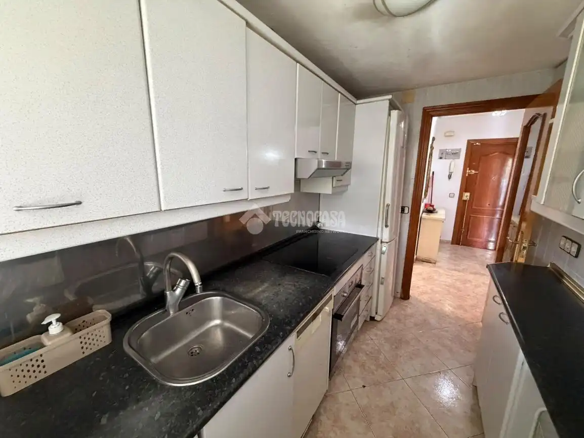 Cuina de Pis en venda en Getafe amb Aire condicionat, Calefacció i Terrassa