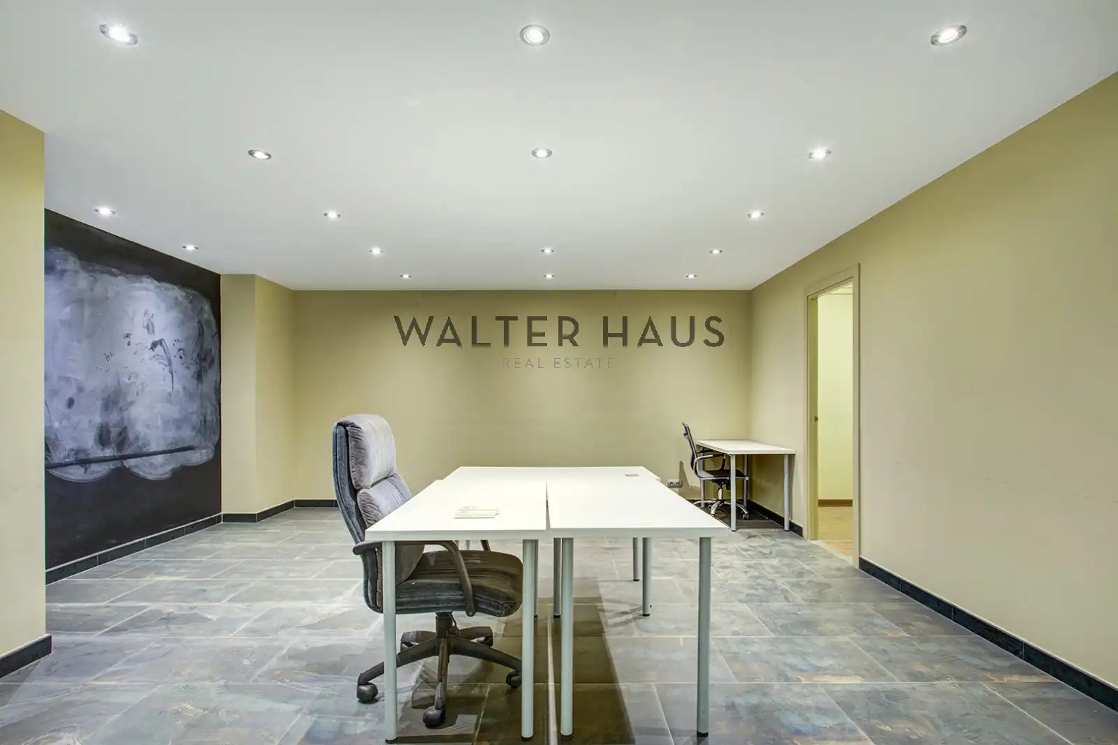 Office for sale in Barcelona  with Air Conditioner