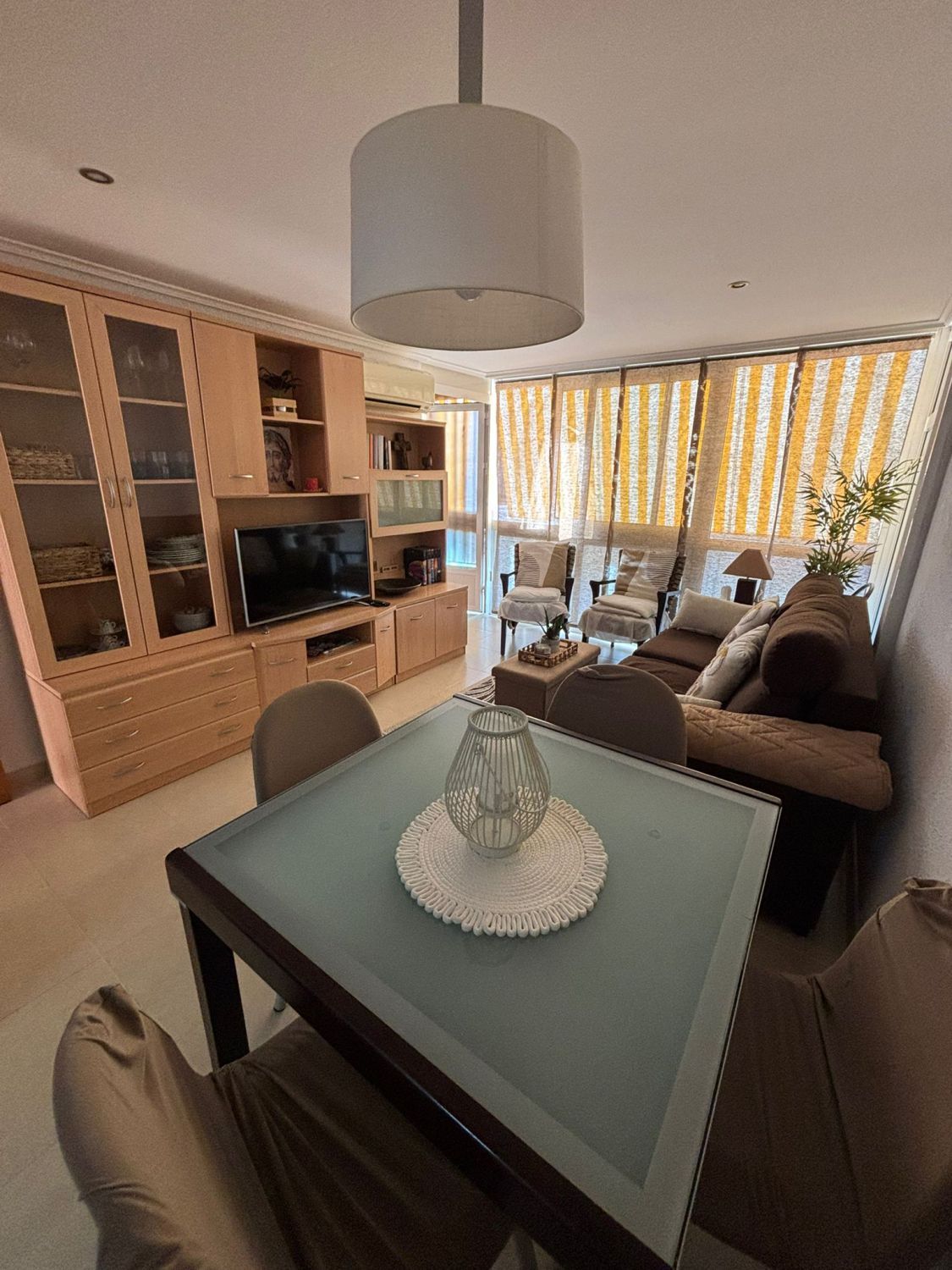 Sala d'estar de Apartament de lloguer en Benicasim / Benicàssim amb Aire condicionat, Terrassa i Balcó