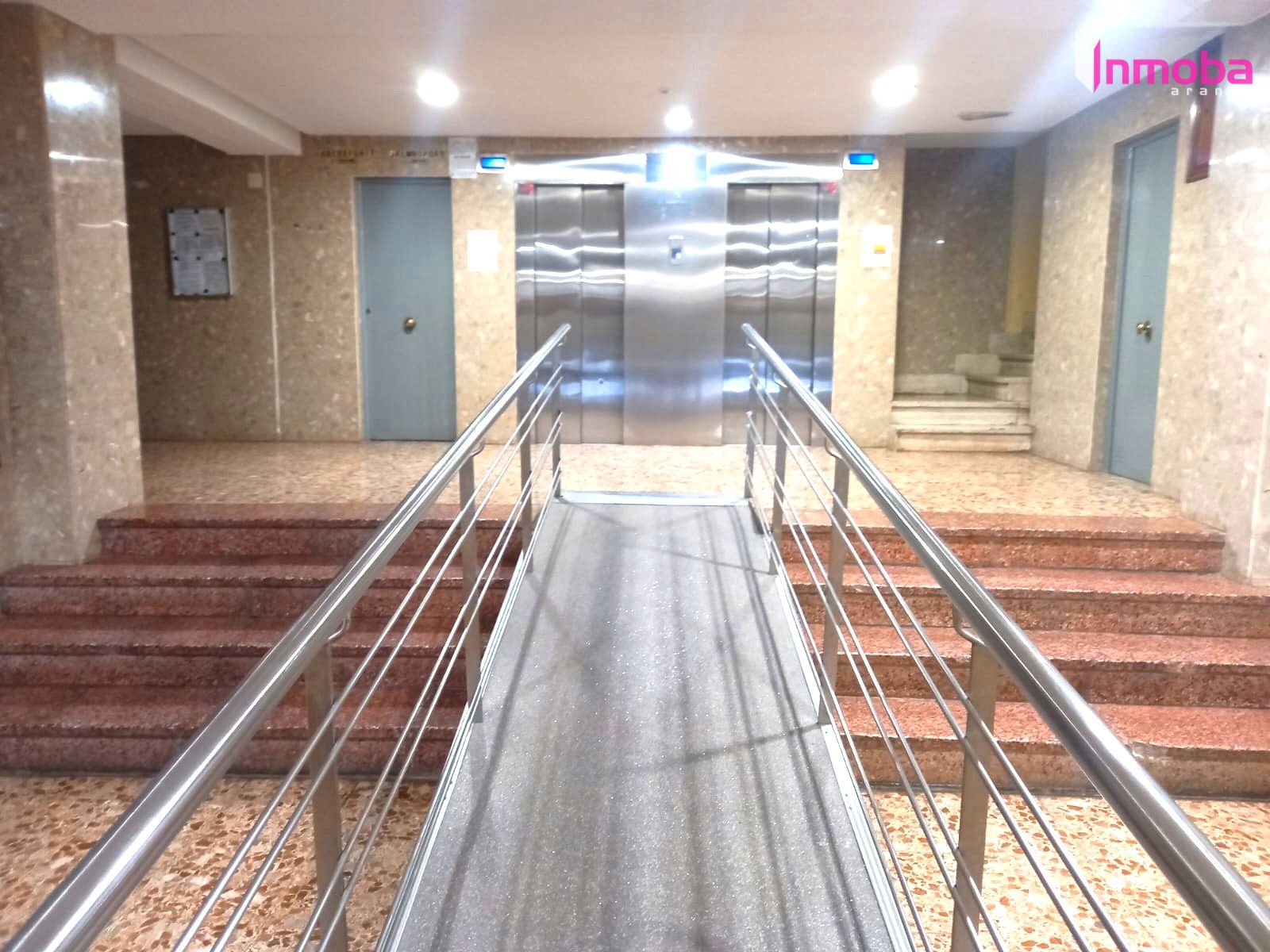 Piso en venta en Calle Nuño Rasura, Santa Catalina - Ferial