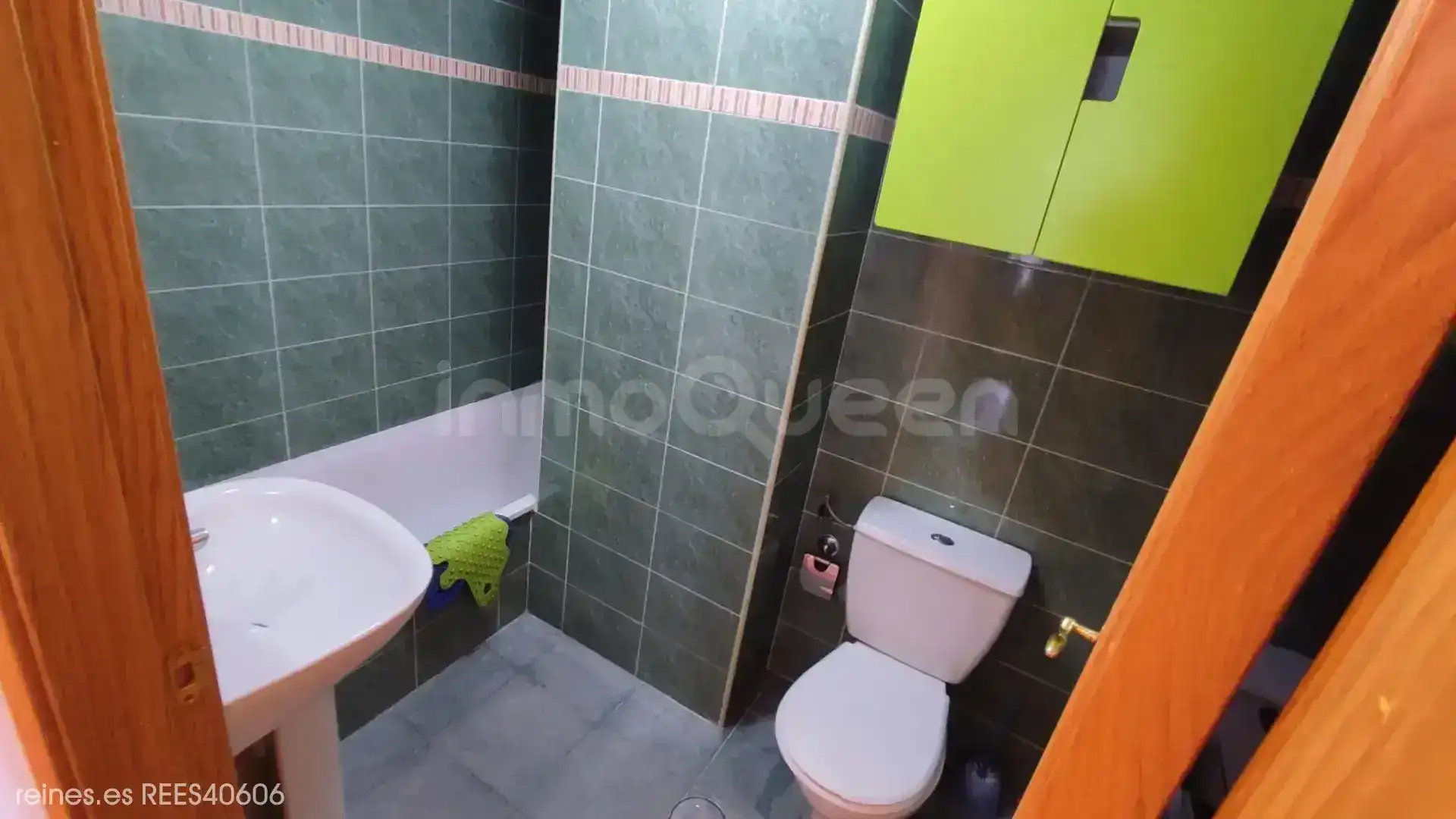 Baño de Piso en venta en Soto del Barco con Calefacción y Amueblado