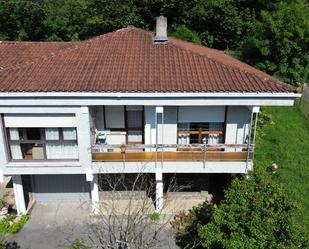 Vista exterior de Casa adosada en venda en Oiartzun amb Calefacció, Jardí privat i Parquet