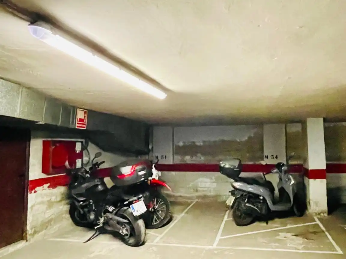 Aparcament de Garatge de lloguer en Barcelona amb Alarma