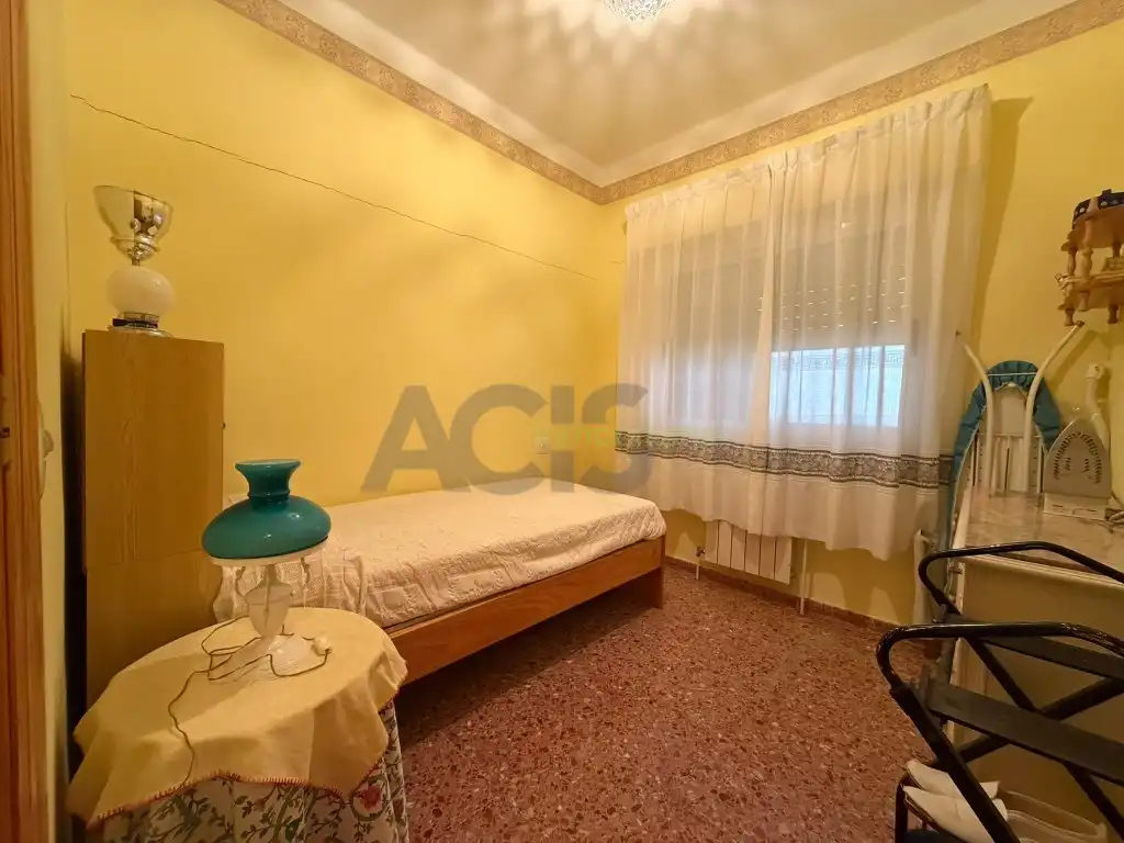 Dormitori de Casa o xalet en venda en Alberic amb Jardí privat, Terrassa i Piscina