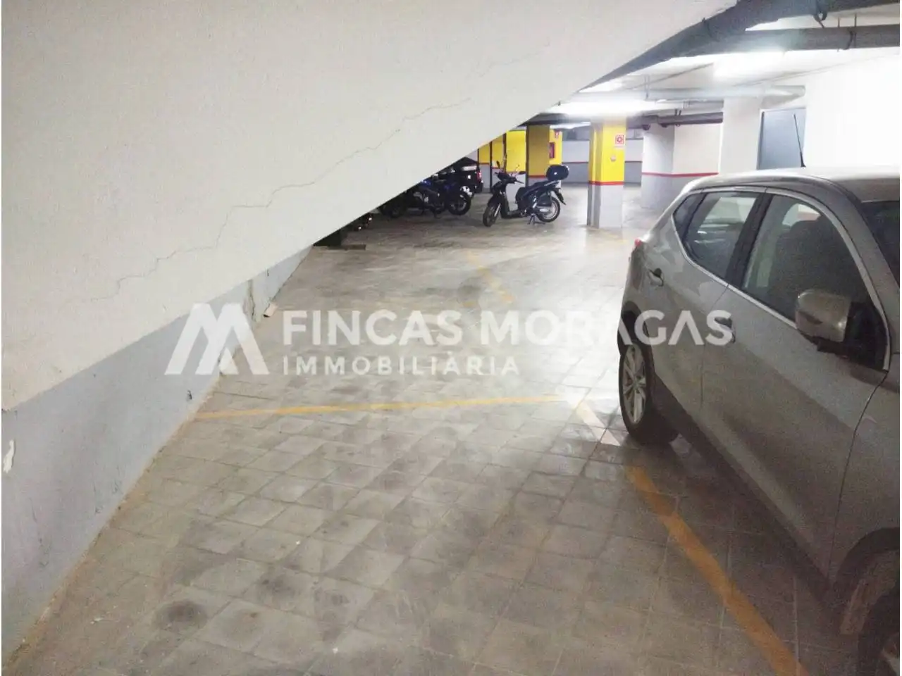 Aparcament de Garatge en venda en Sant Cugat del Vallès amb Alarma