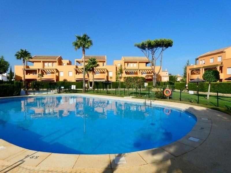Jardí de Planta baixa en venda en Chiclana de la Frontera amb Jardí privat, Terrassa i Piscina comunitària